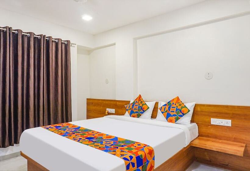 Fabhotel Royal Palace Inn Lal Mahal