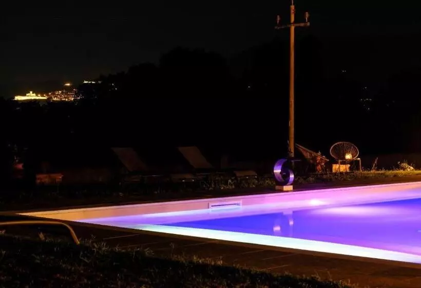 هتل Agriturismo Borgo Delle Rose