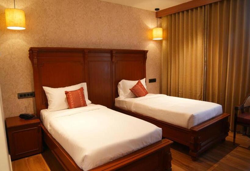 酒店 Capital Luxury Suites