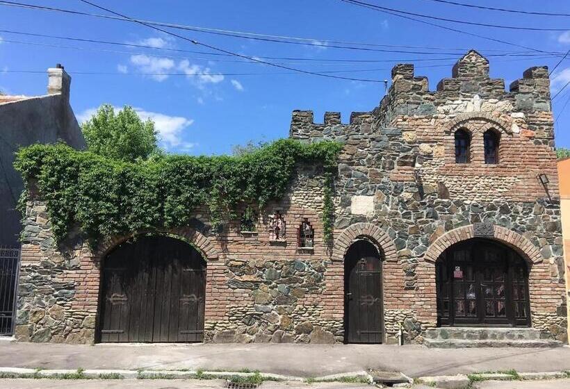 בית מלון כפרי Castello A Mare Constanta