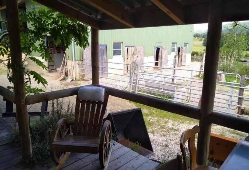 ホテル Charmantes Western Zimmer Mit Veranda Auf Dem Raihof