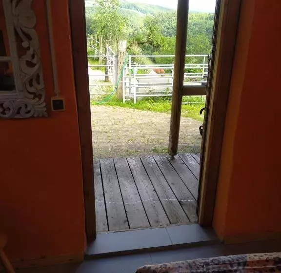 ホテル Charmantes Western Zimmer Mit Veranda Auf Dem Raihof
