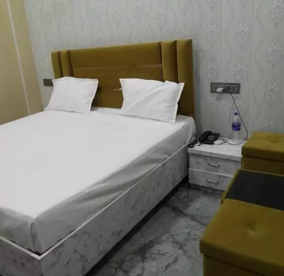 ホテル Gaytri Bliss Home Stay