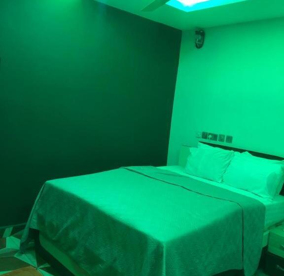 Micmoni Royal Hotel And Suite