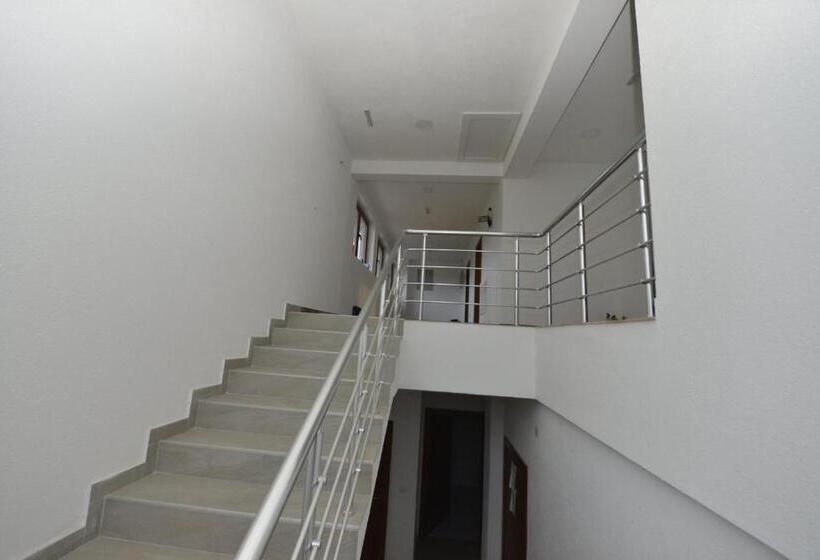 مُتل Restoran Apartmani Han