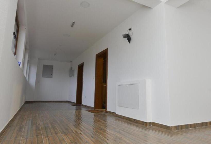 مُتل Restoran Apartmani Han