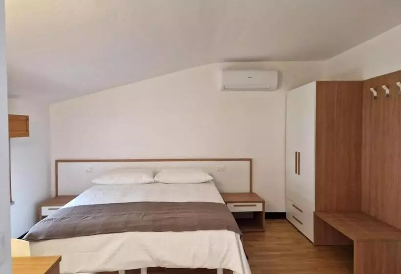 ペンション Disma Rooms