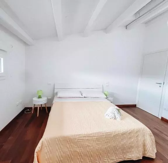 پانسیون Galé Suite Apartment