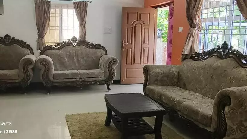 ペンション Kolahalam Homestay