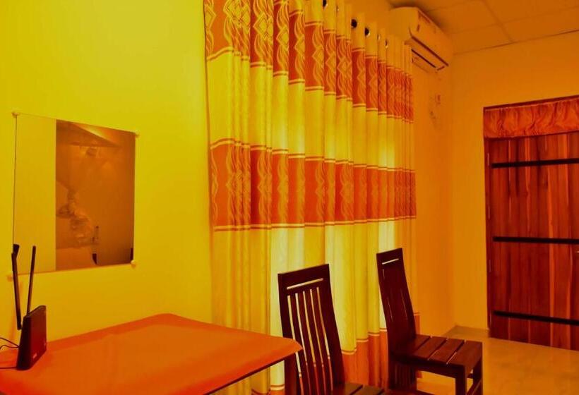 بنسيون Lake Forest Lodge