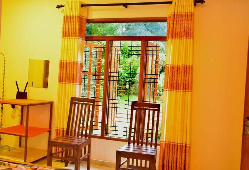 بنسيون Lake Forest Lodge