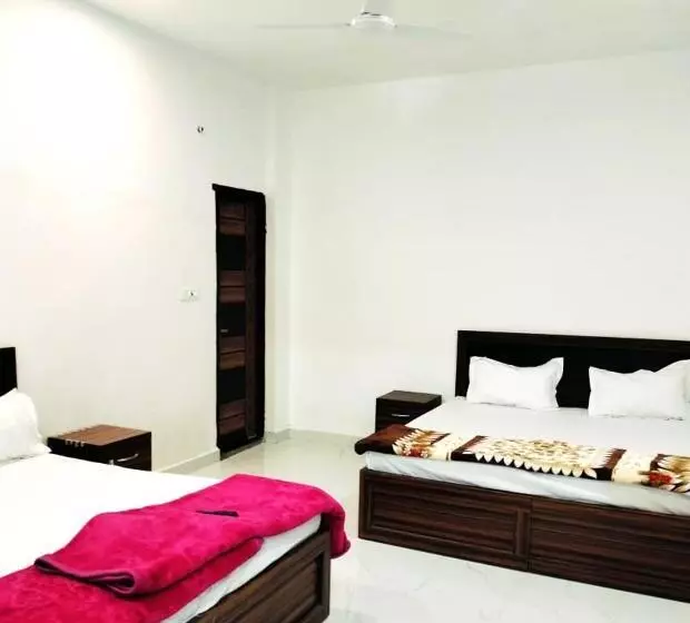 Majatalo Mohit Guest House