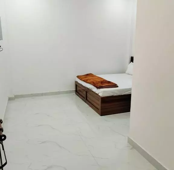 Majatalo Mohit Guest House