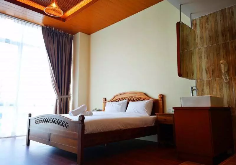 Seeds Hotel Premier The Mines Seri Kembangan