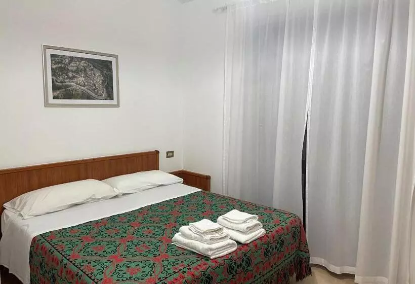 ユースホステル La Locanda Del Brigante