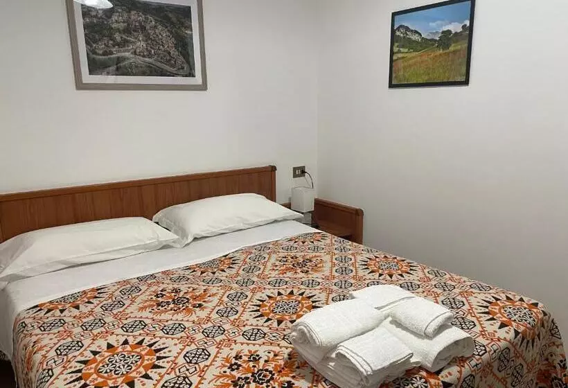 ユースホステル La Locanda Del Brigante