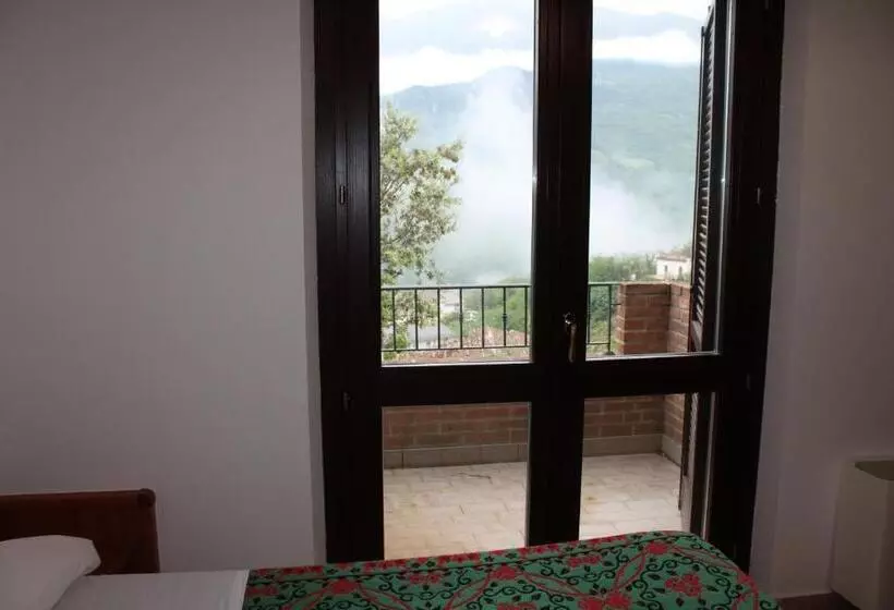 ユースホステル La Locanda Del Brigante