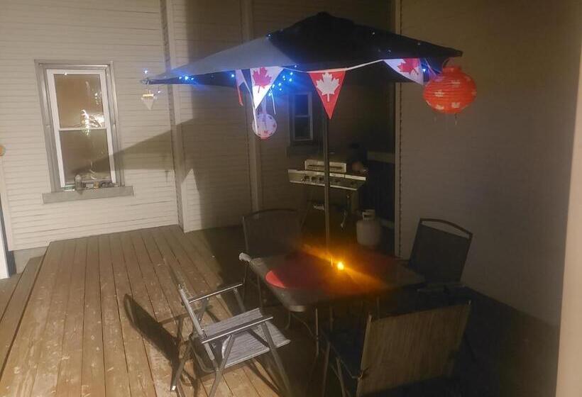 Bed and Breakfast Dunjen Manor