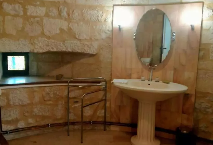 Aamiaismajoitus (B&B) La Chambre Du Château De Puisseguin