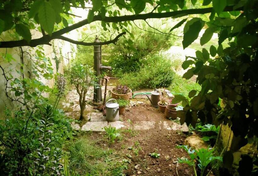 Bed and Breakfast La Chambre Du Château De Puisseguin