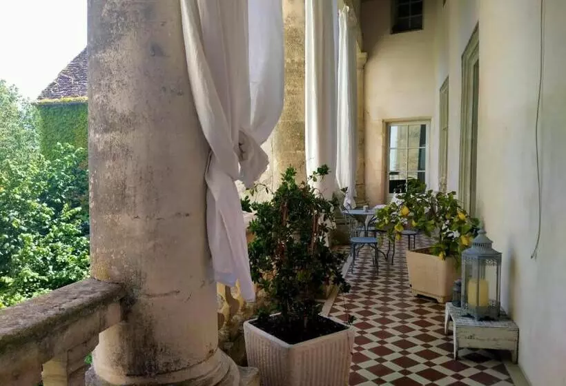 Aamiaismajoitus (B&B) La Chambre Du Château De Puisseguin