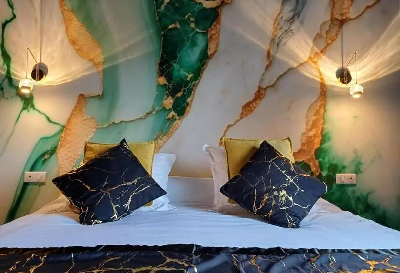 Hotelli Bélénos   Suites & Spa