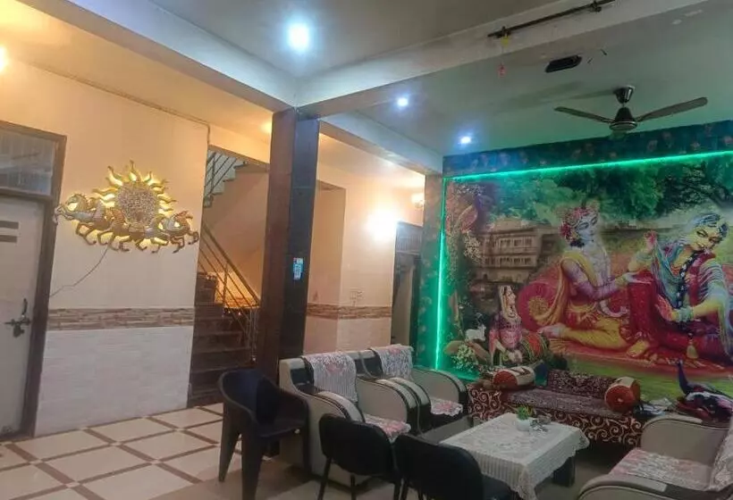 Hotelli Charnamrit Vatika
