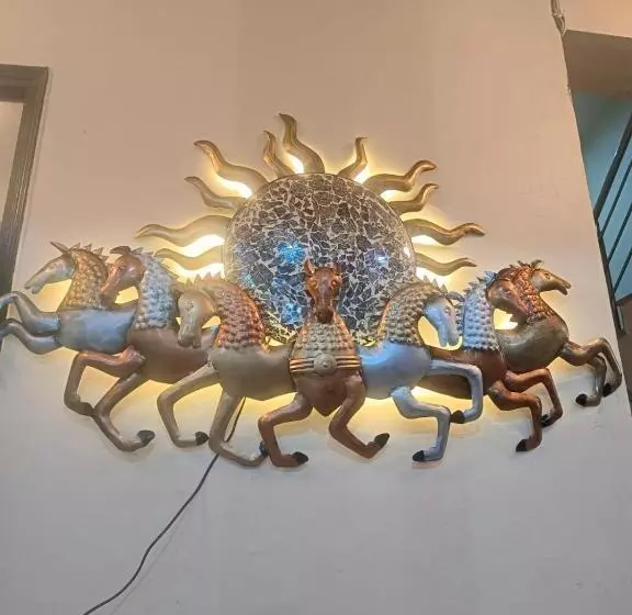Hotelli Charnamrit Vatika