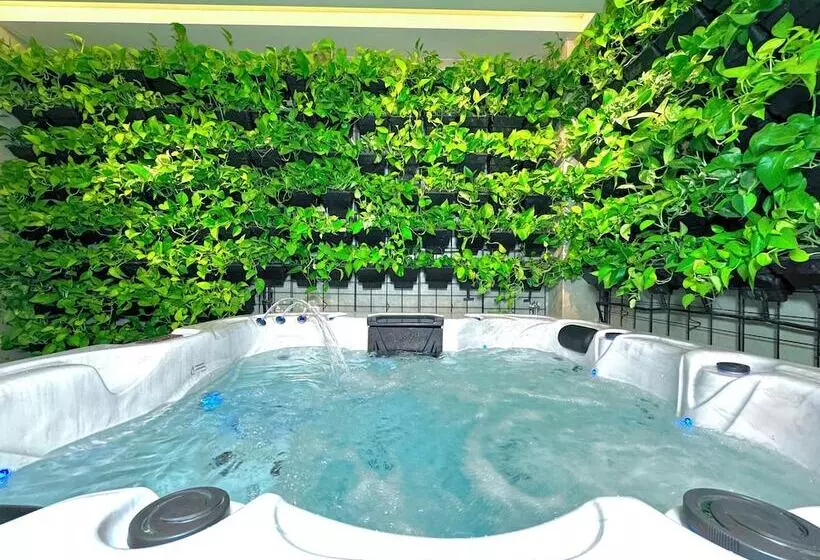 هتل Tbilisi Edition   Design