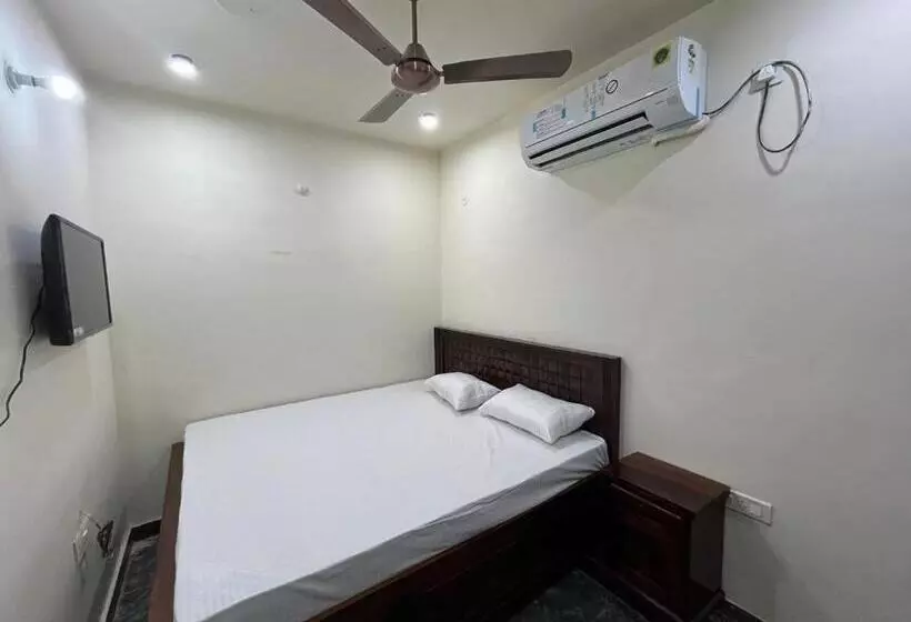 Hotelli The Jain Cottage