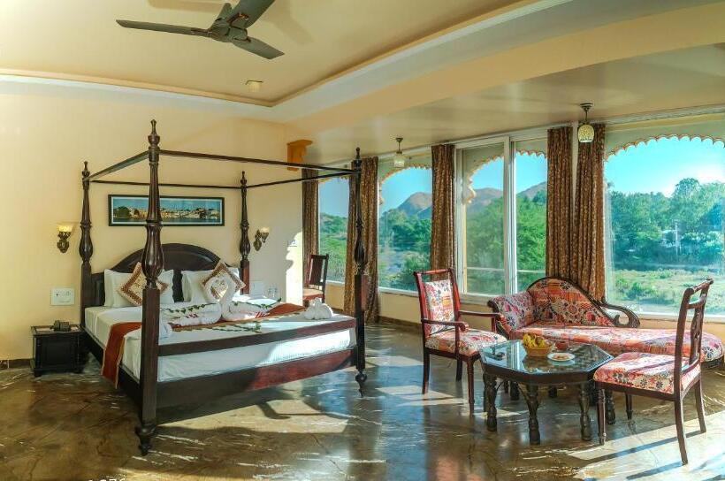 Отель Unvr A Peace Full Farmhouse Resort Udaipur