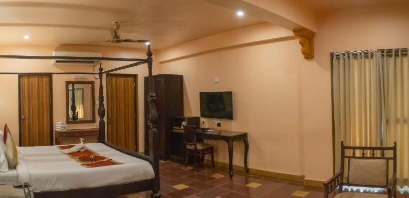 Отель Unvr A Peace Full Farmhouse Resort Udaipur