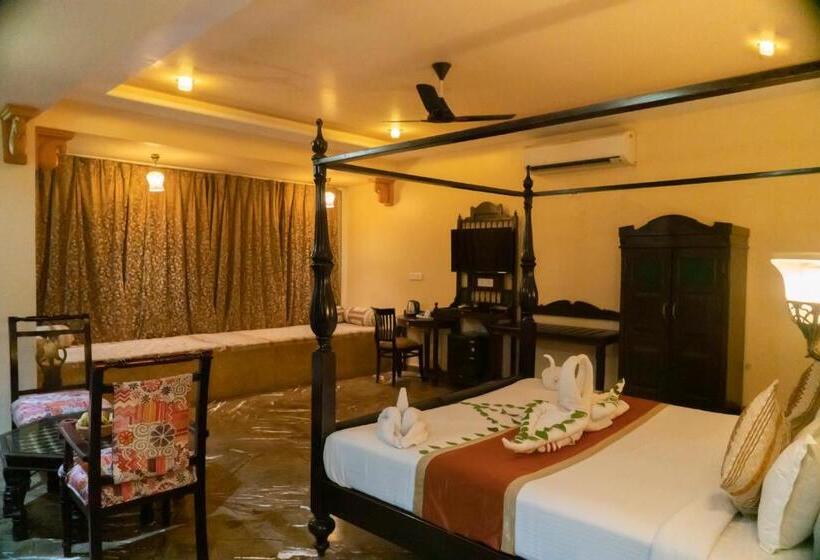 Отель Unvr A Peace Full Farmhouse Resort Udaipur