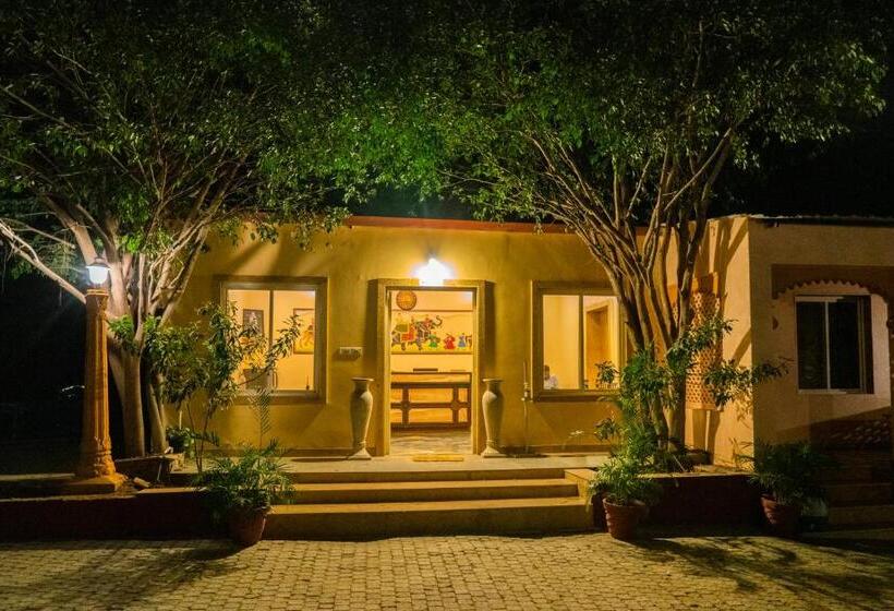 Отель Unvr A Peace Full Farmhouse Resort Udaipur