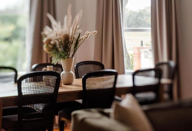 Отель Wahgunyah Farm Stay