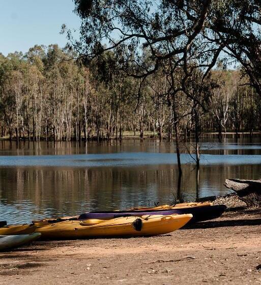Отель Wahgunyah Farm Stay