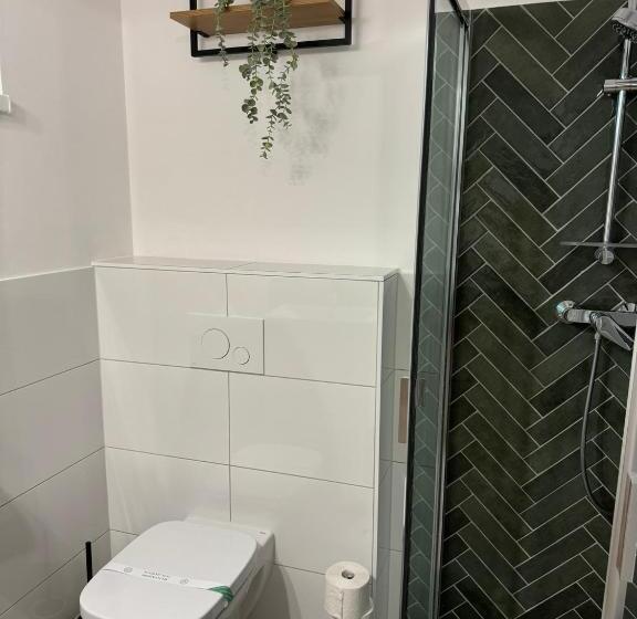 Kastélykert Vendégház Tata