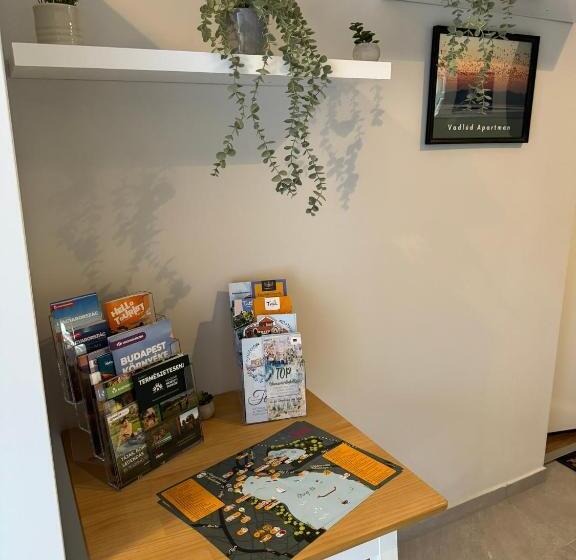 Kastélykert Vendégház Tata