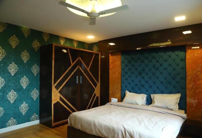 Mani Hotel And Restaurant