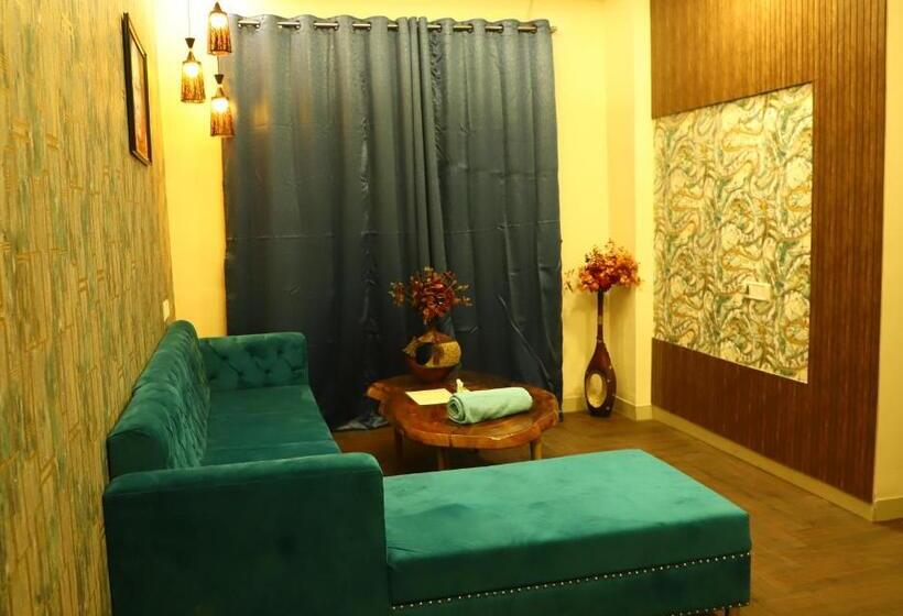 Mani Hotel And Restaurant