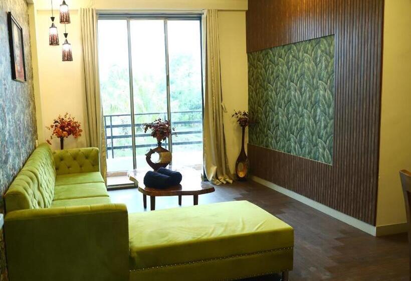 Mani Hotel And Restaurant