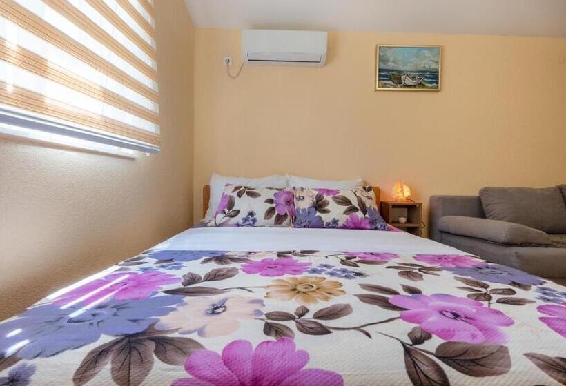 پانسیون Guest House Ardiana