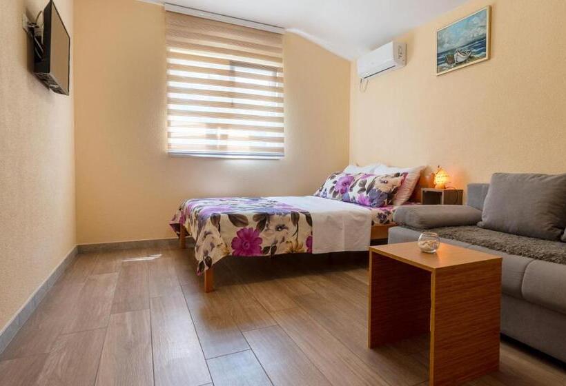 پانسیون Guest House Ardiana