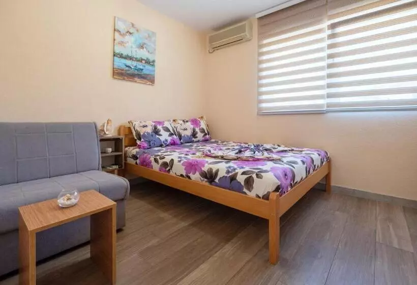پانسیون Guest House Ardiana