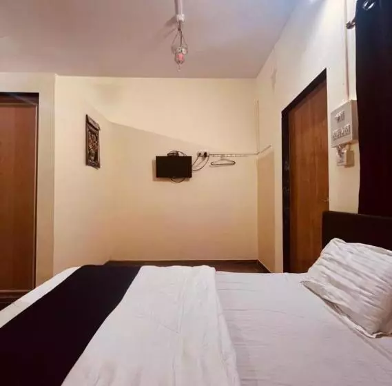 Majatalo Lakshmi Narayan Farmhouse