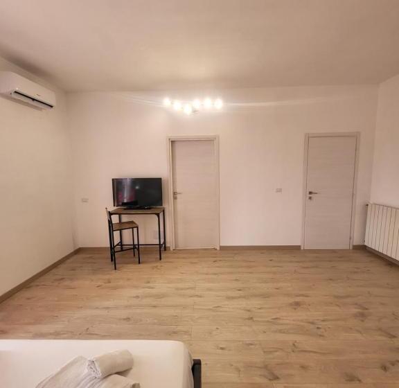 ペンション Leonardo Da Vinci Guest House