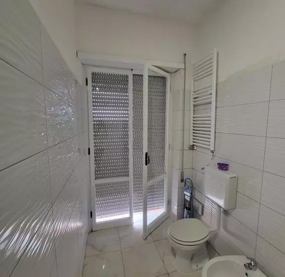 پانسیون Leonardo Da Vinci Guest House