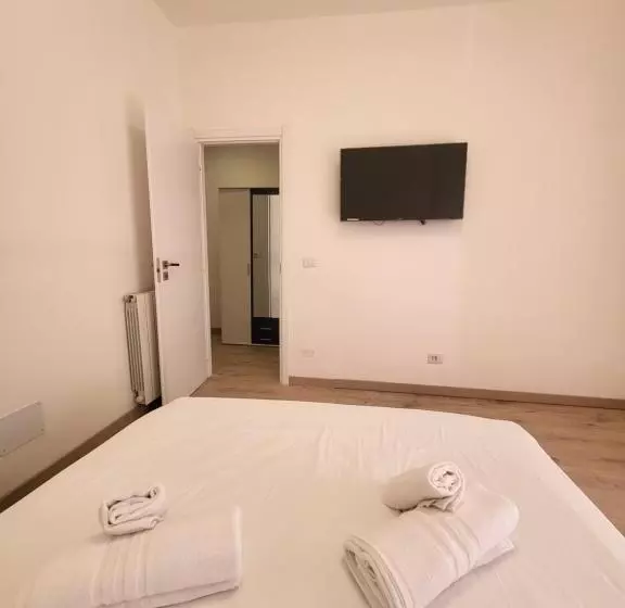 پانسیون Leonardo Da Vinci Guest House