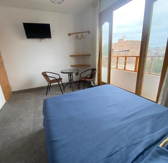 Ravenala Paracas Hostel