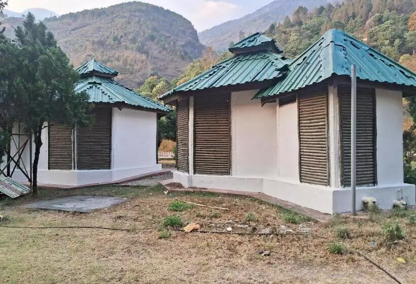 リゾートホテル अरण्यम बैम्बो रिसॉर्ट